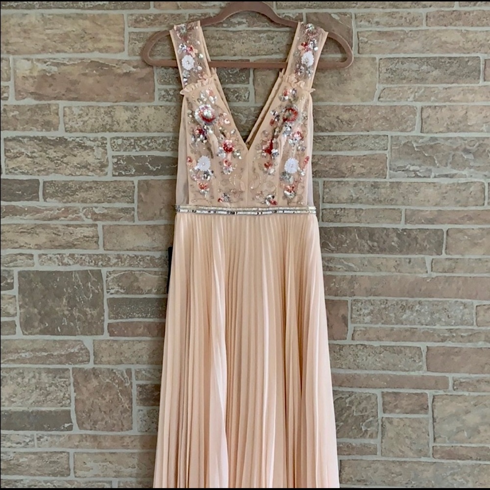 BEBE Georgi Pleated Gown - Picture 6 of 8